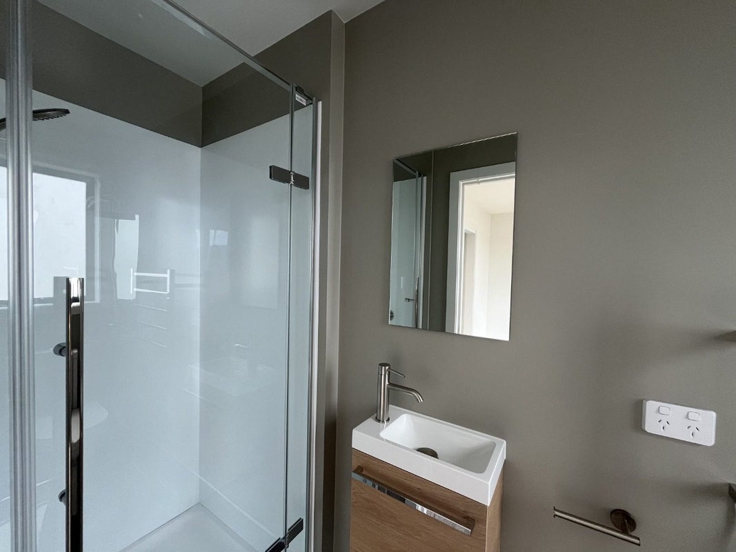 6/264 Rangatira Road, Beach Haven, Auckland - Carousel 12