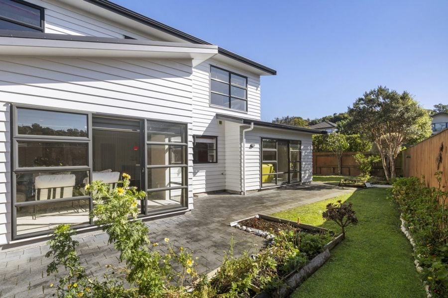 61 Te Puia Drive, Aotea, Porirua - Carousel 2