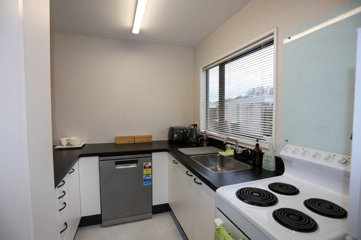 3/436 Barbadoes Street, Edgeware, Christchurch - Carousel 2
