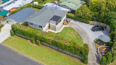1 Poplar Road, Stanmore Bay, Whangaparaoa - Carousel 1