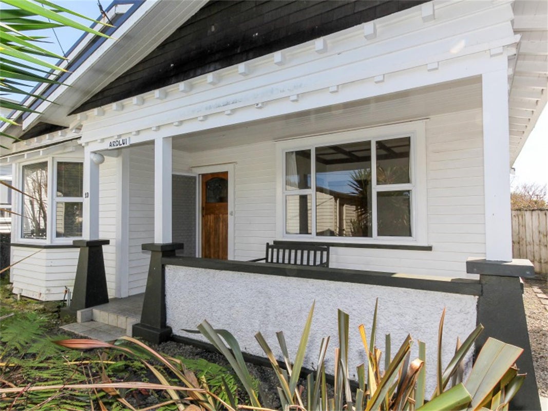 13 George Street, Lower Vogeltown, New Plymouth - Carousel 1