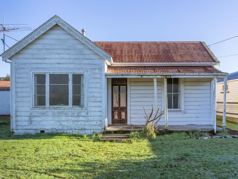 2 Crawford Street, Featherston - Carousel 2
