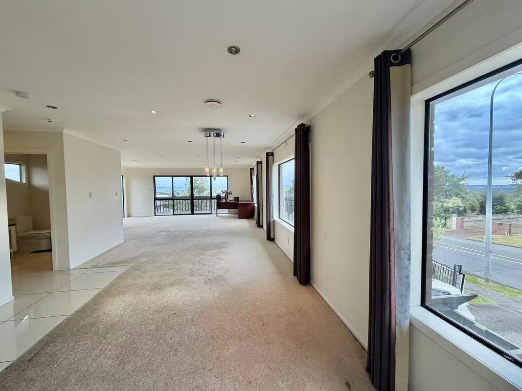 121 Redoubt Road, Goodwood Heights, Auckland - Carousel 2
