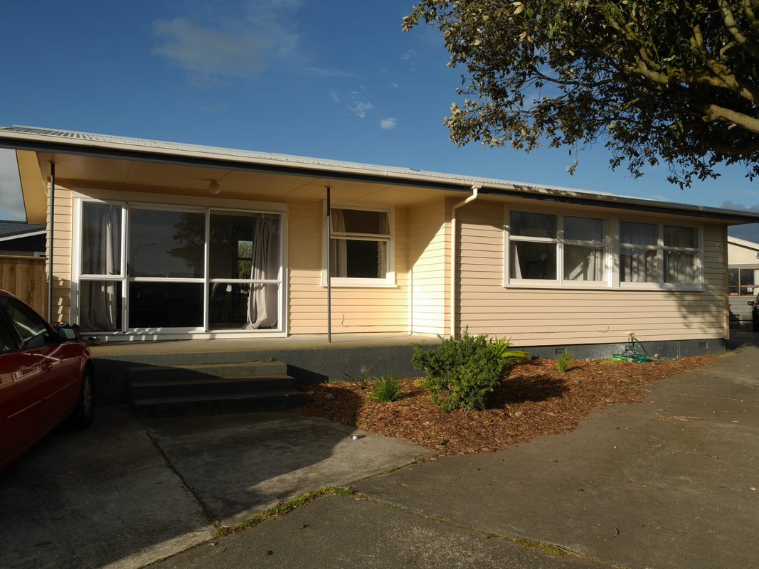 86 Michael Road, Paraparaumu Beach, Paraparaumu - Carousel 1