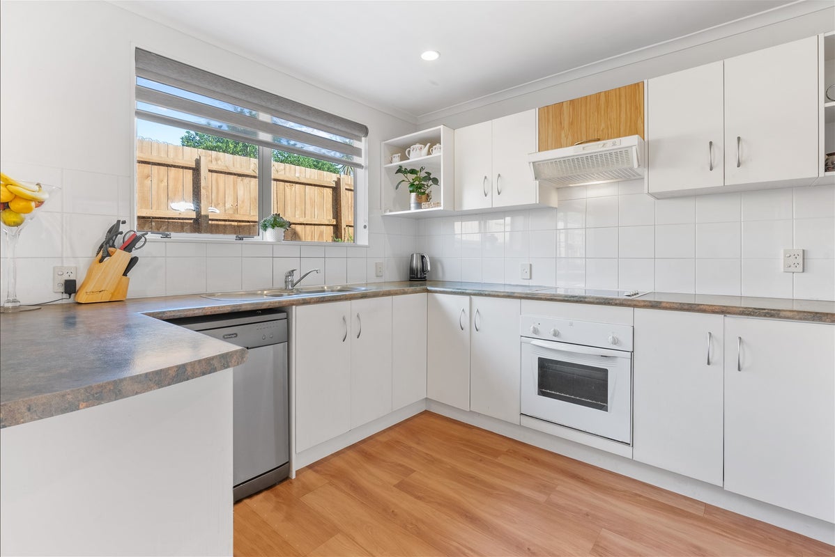 15 Mt Lebanon Crescent, The Gardens, Auckland - Carousel 16