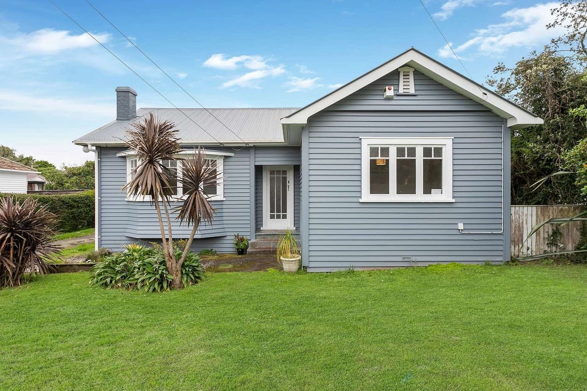 36 Duke Street, Mount Roskill, Auckland - Carousel 1