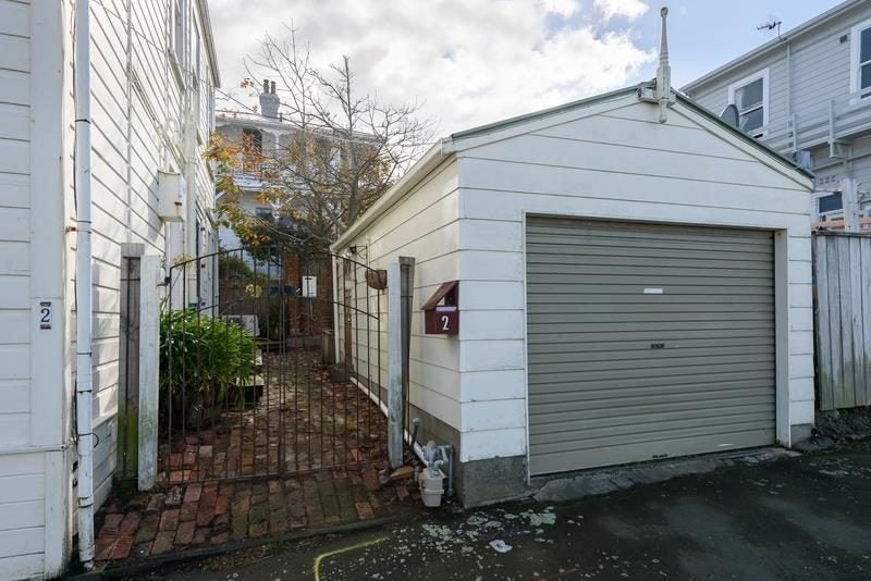 2 Howard Street, Mount Cook, Wellington - Carousel 2