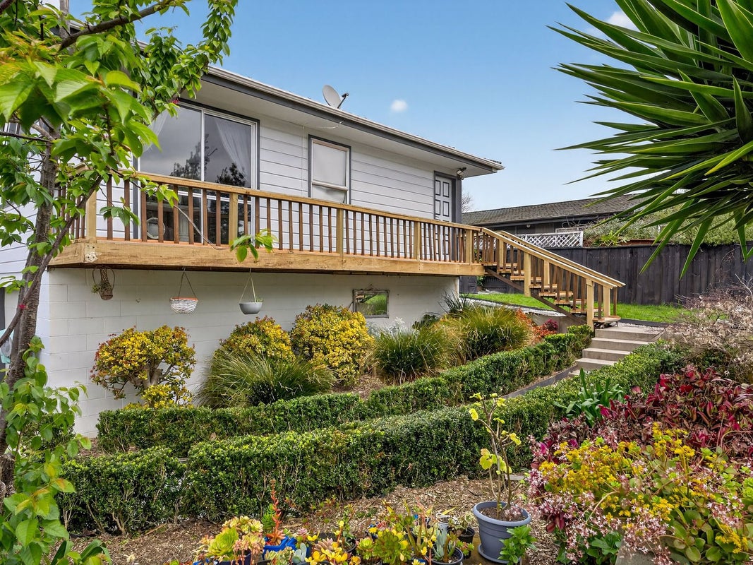 8B Kingsley Street, Whataupoko, Gisborne - Carousel 1