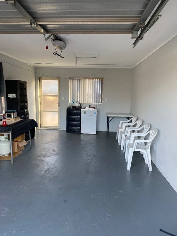 323 Massey Road, Mangere East, Auckland - Carousel 9
