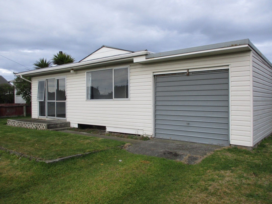 16 Pratt Avenue, Foxton Beach, Foxton - Carousel 1
