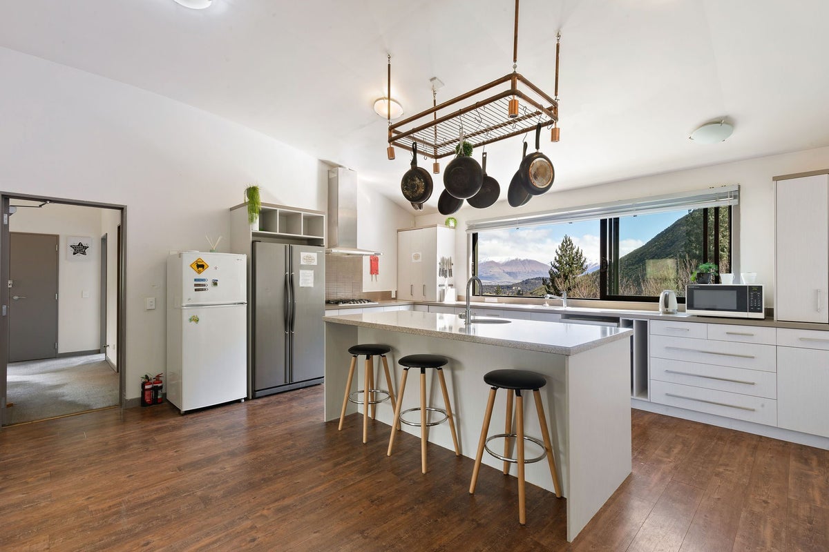 32 Closeburn Road, Closeburn, Queenstown - Carousel 2