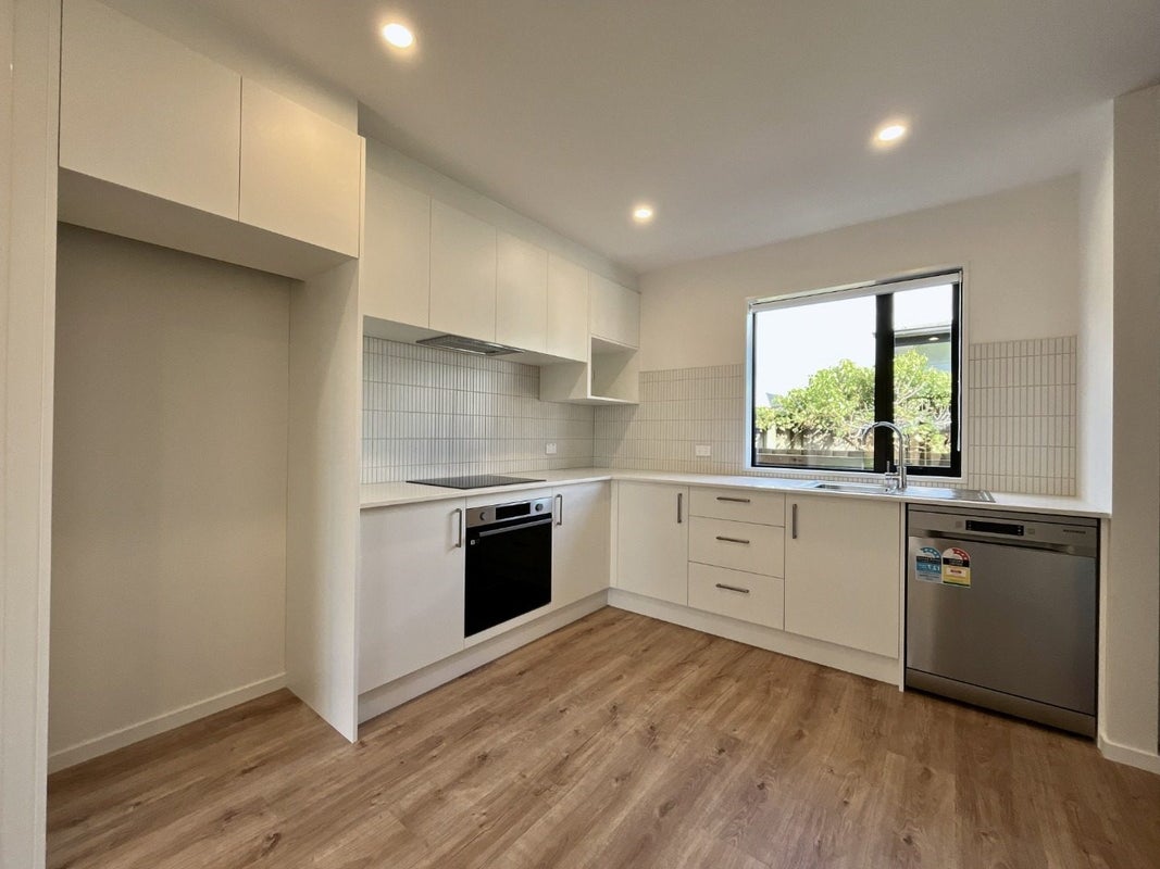 7/107 Smith Street, Woolston, Christchurch - Carousel 1