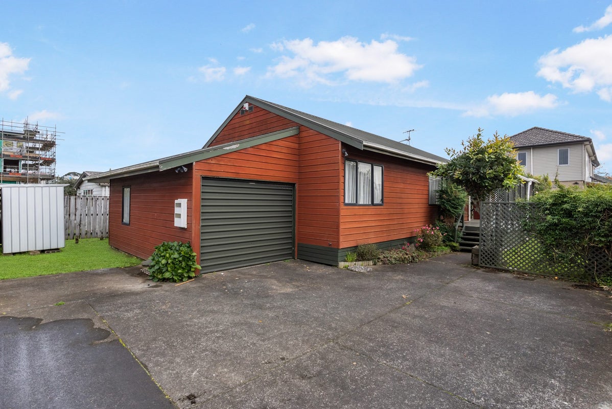 45A Range View Road, Mount Albert, Auckland - Carousel 2