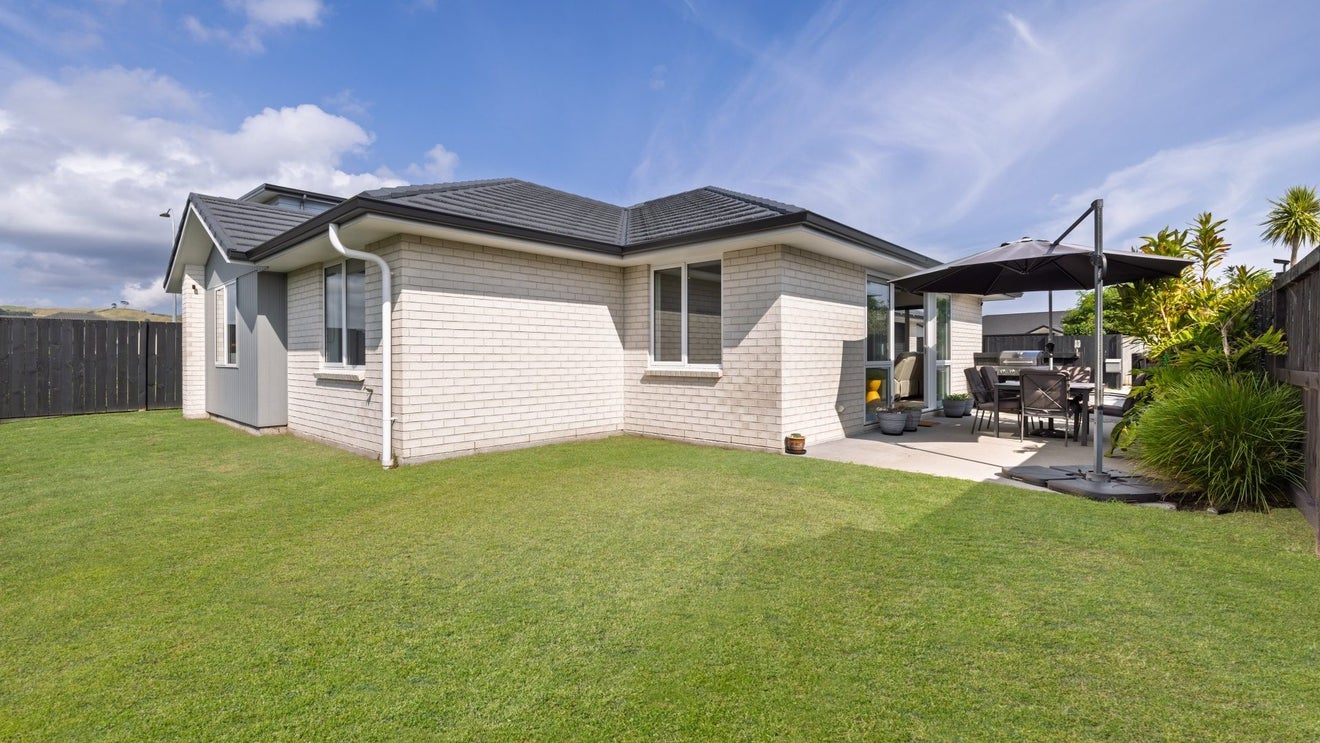 28 Farrier Street, Papamoa - Carousel 1