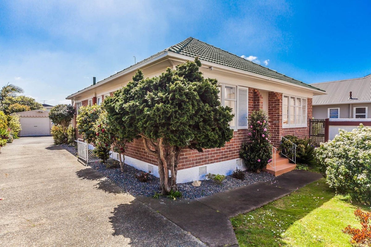 259 Meola Road, Point Chevalier, Auckland - Carousel 1