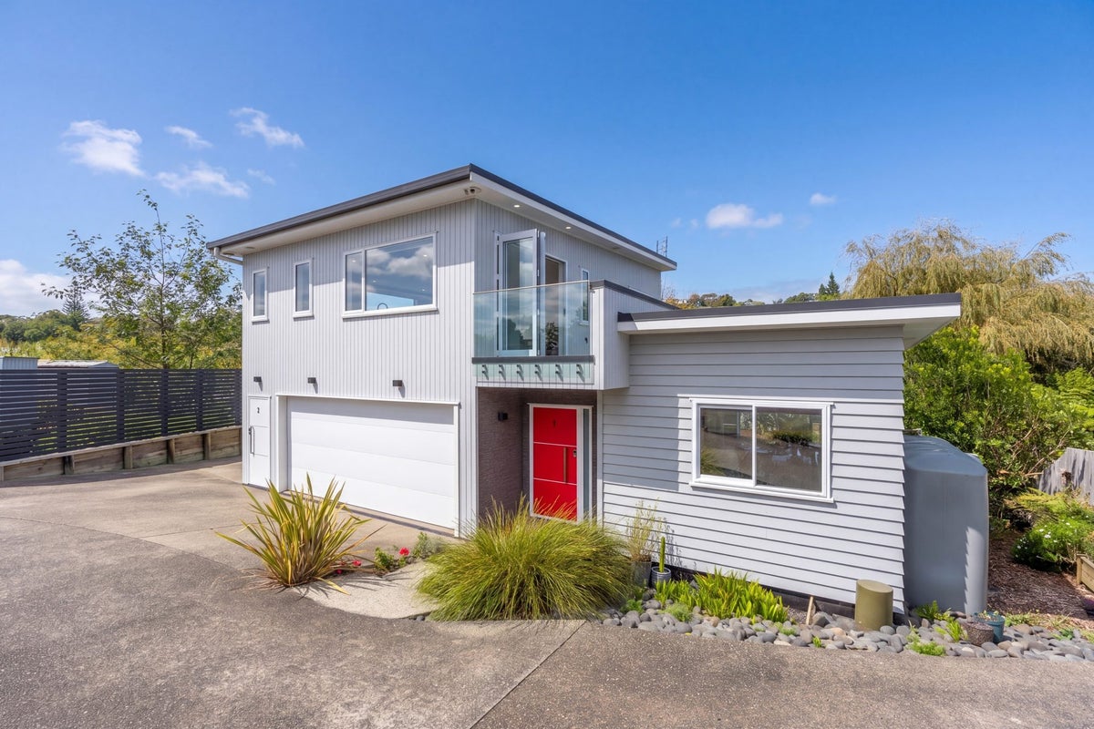 12H Relko Crescent, Torbay, Auckland - Carousel 1