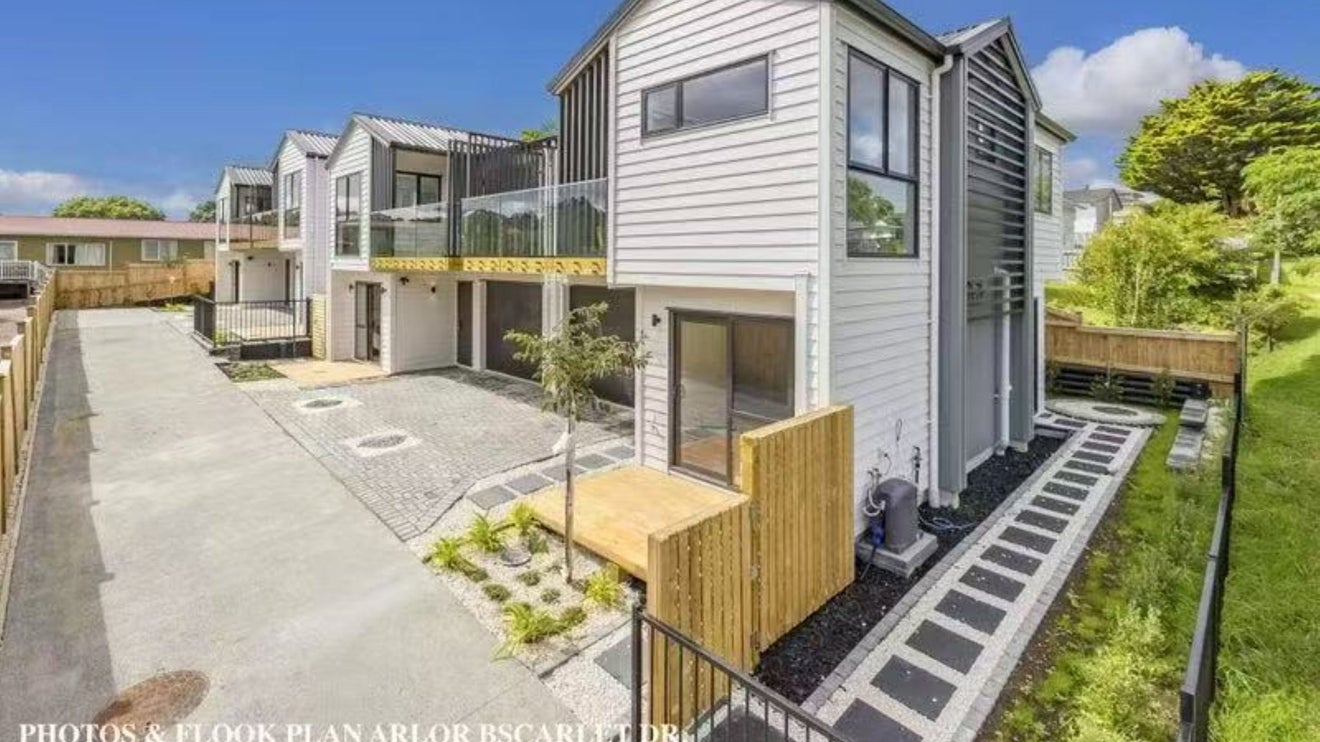 12D Scarlet Drive, Ranui, Auckland - Carousel 1