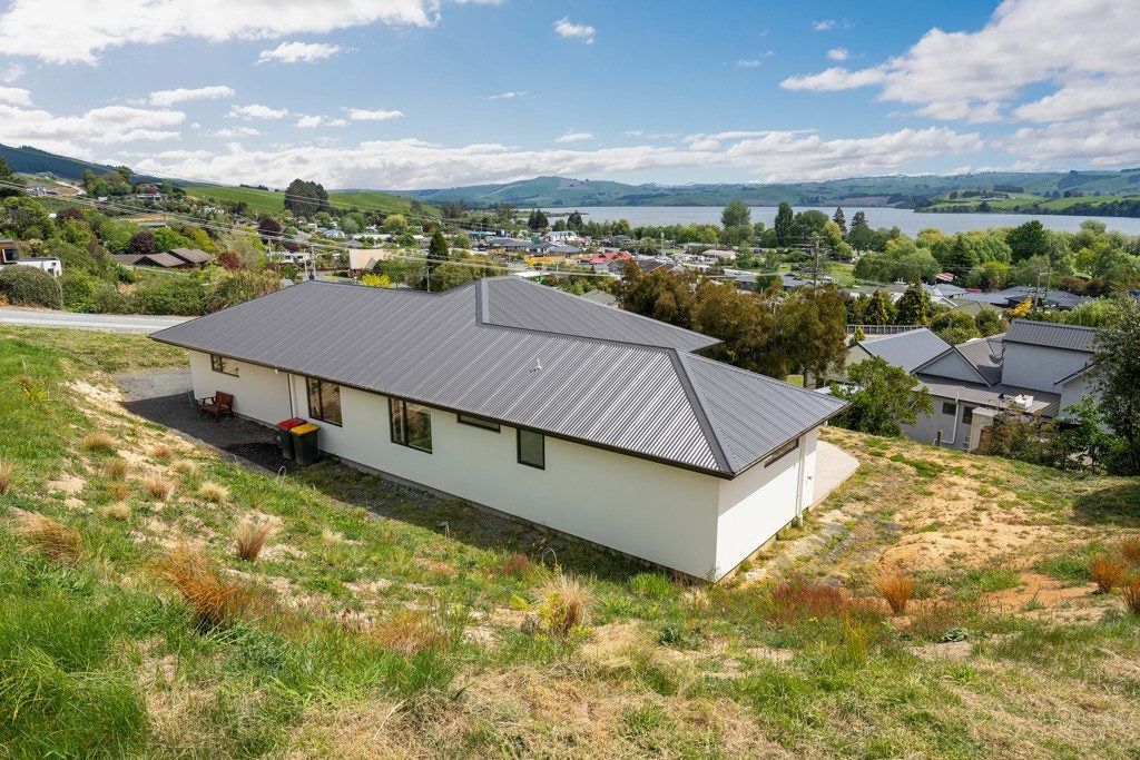 21 Chatham Street, Waihola, Milton - Carousel 2