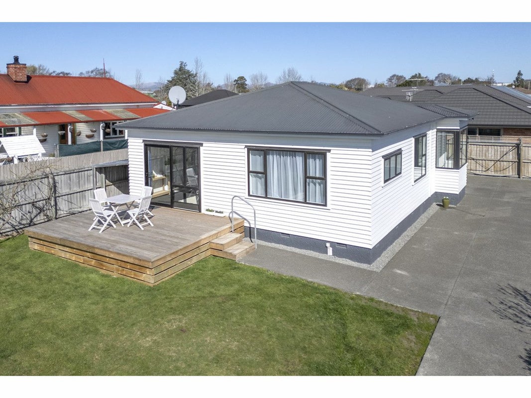 30 Factory Road, Belfast, Christchurch - Carousel 1