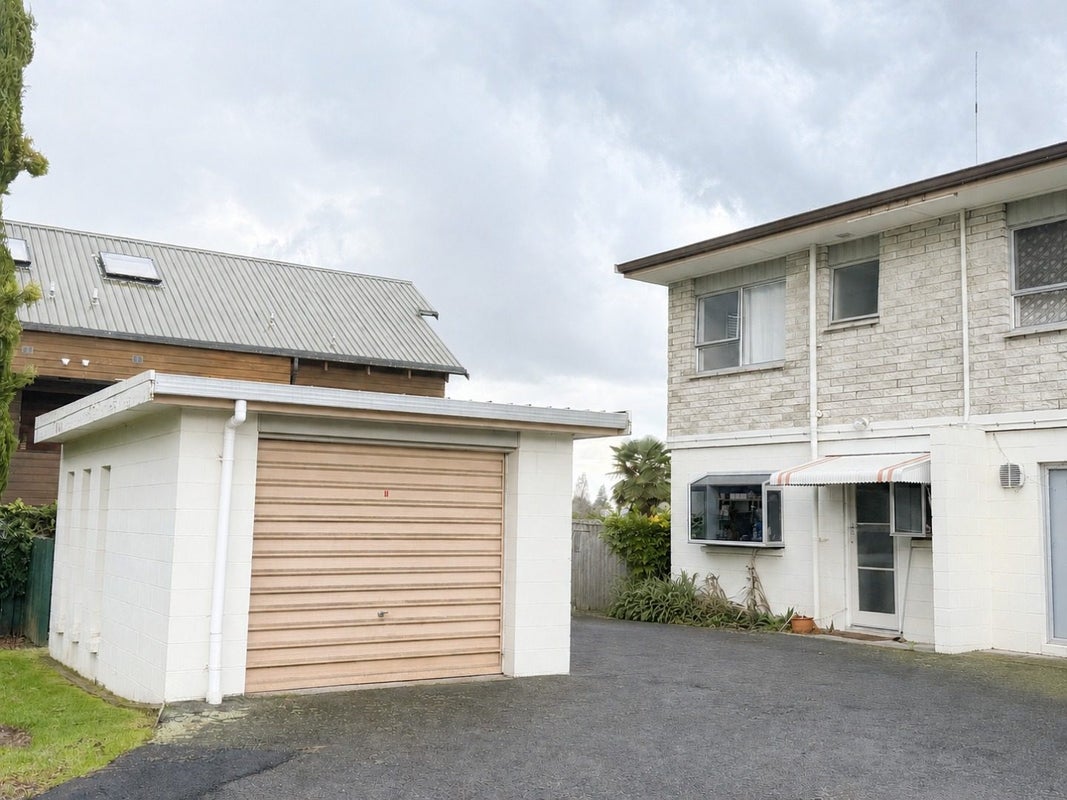 1/1196 Victoria Street, Whitiora, Hamilton - Carousel 2
