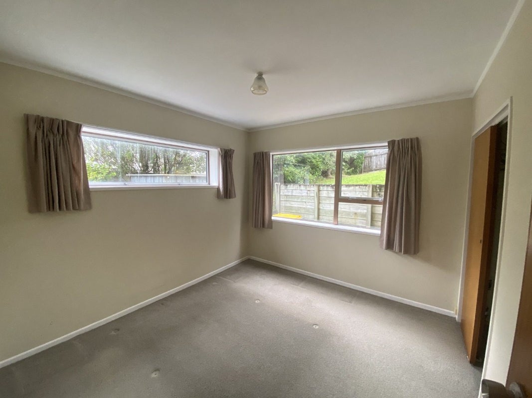 3A Mervyn Place, Plimmerton, Porirua - Carousel 2