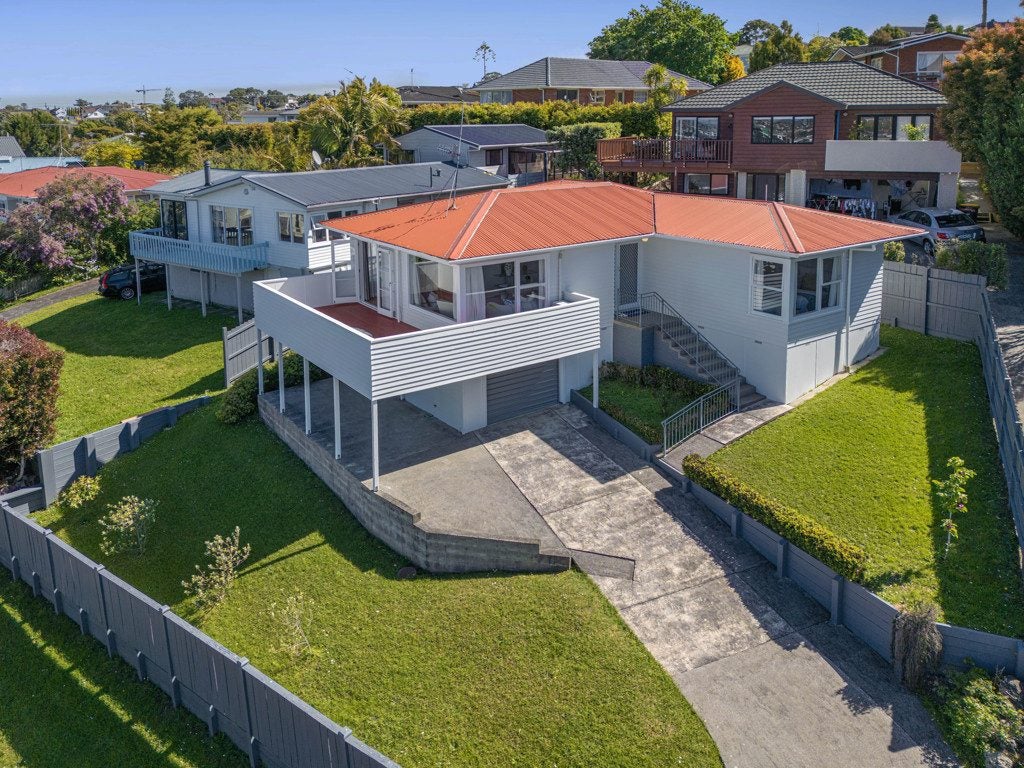 1/56 Potter Avenue, Northcote, Auckland - Carousel 2
