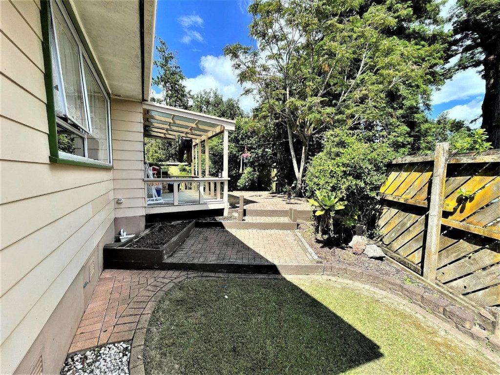 69 Chilcott Road, Henderson, Auckland - Carousel 2