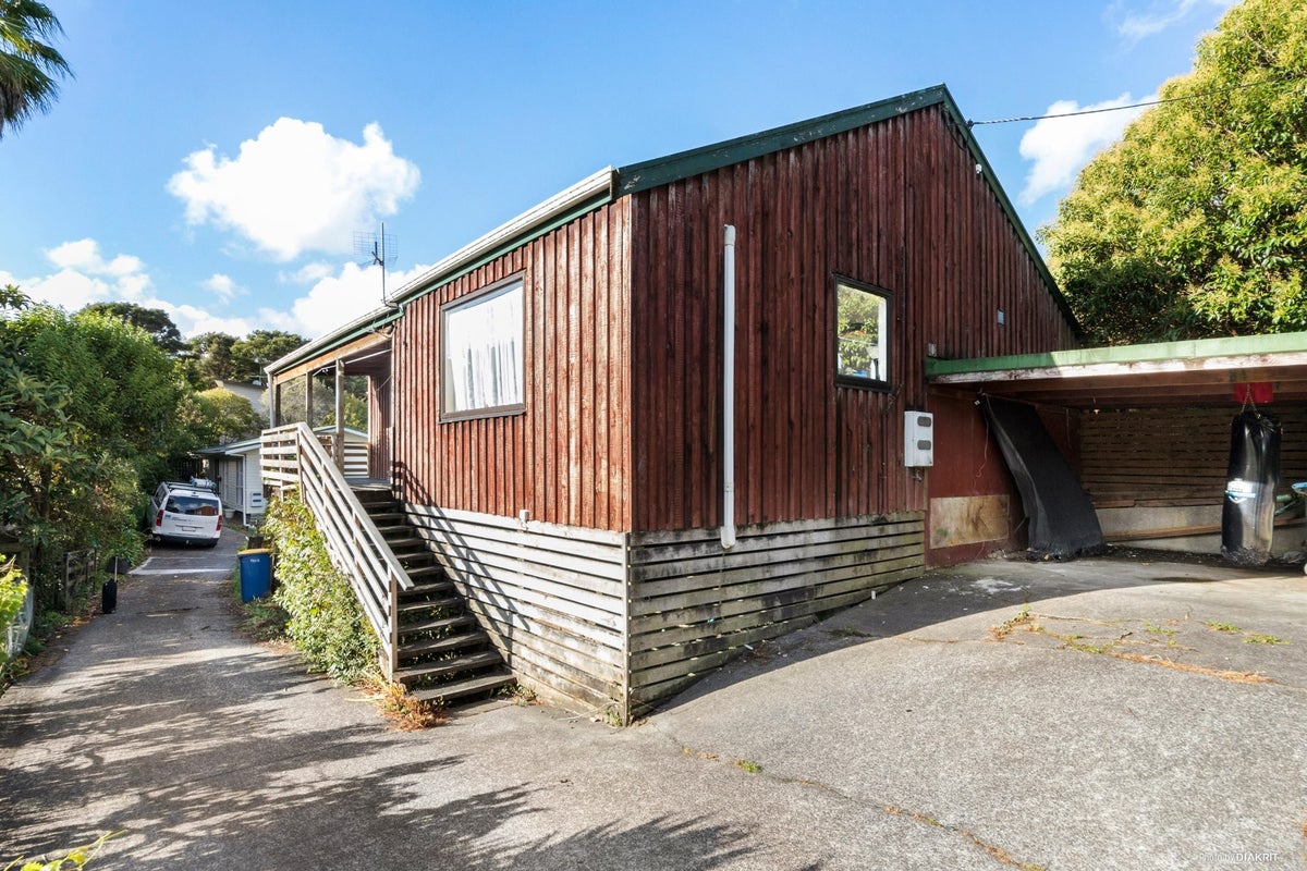 2/723 Swanson Road, Swanson, Auckland - Carousel 2