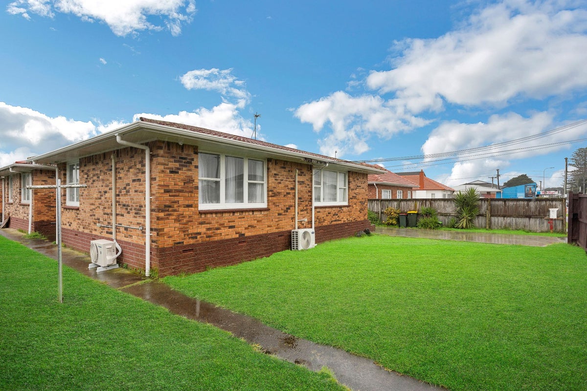 1/87 Carruth Road, Papatoetoe, Auckland - Carousel 1