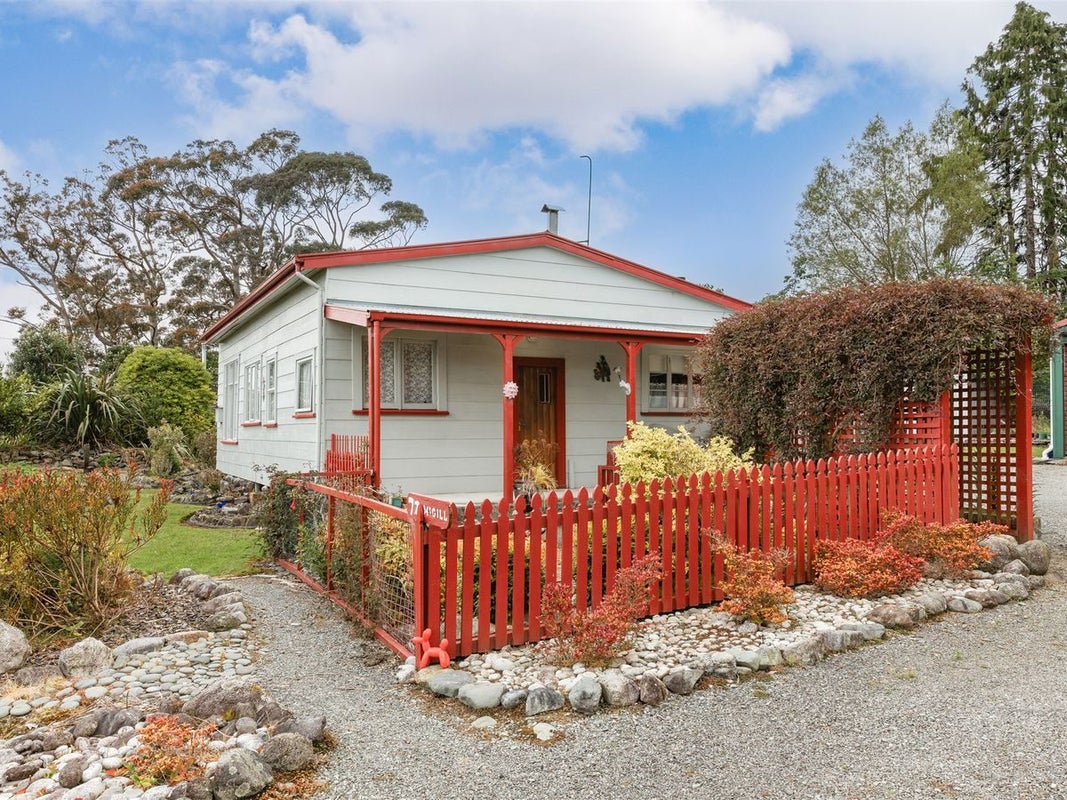 72 McGill Street, Waimangaroa, Westport - Carousel 1
