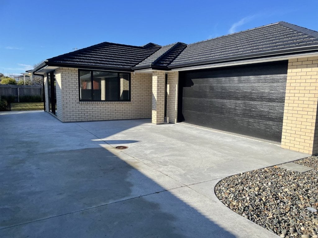 215 Queens Drive, Windsor, Invercargill - Carousel 2