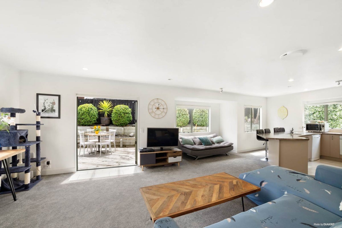 1/126 Brian Crescent, Stanmore Bay, Whangaparaoa - Carousel 1