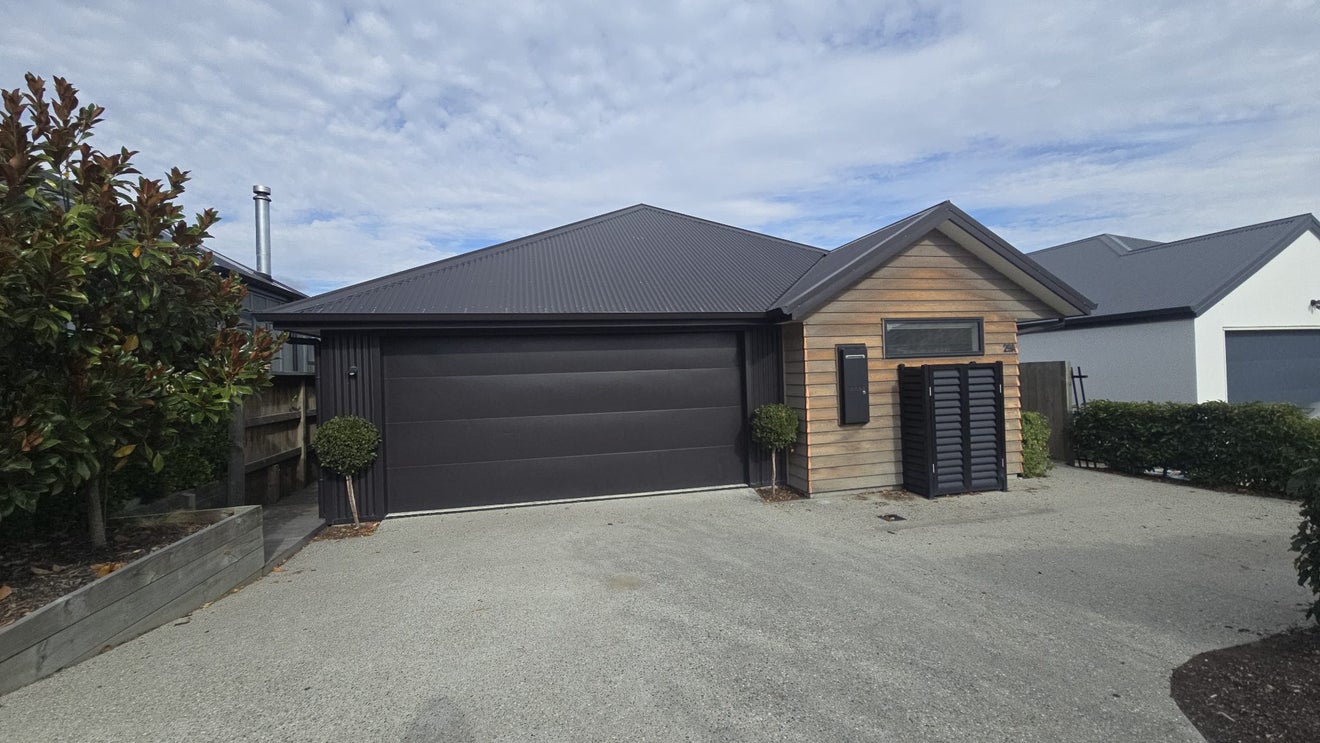 29 Shepherd Road, Jacks Point, Queenstown - Carousel 1