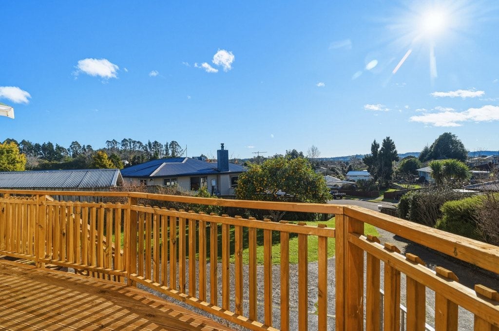 5 Taha Place, Ngongotaha, Rotorua - Carousel 2