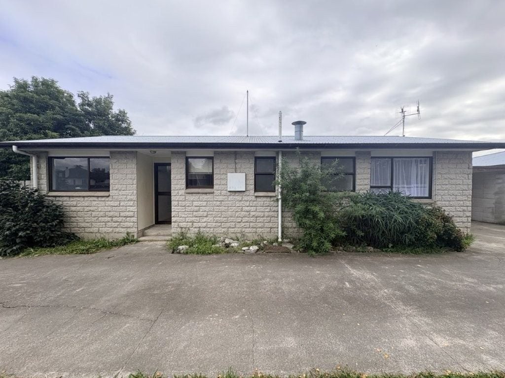100A Mayfair Avenue, Mayfair, Hastings - Carousel 2