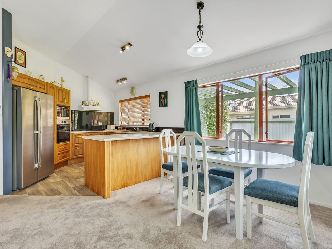 425B Southland Place, Raureka, Hastings - Carousel 2