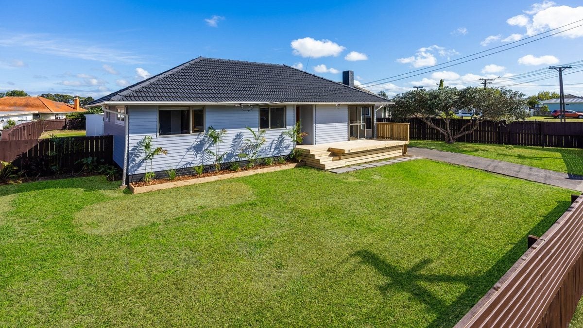 18 Tyrone Street, Otara, Auckland - Carousel 1