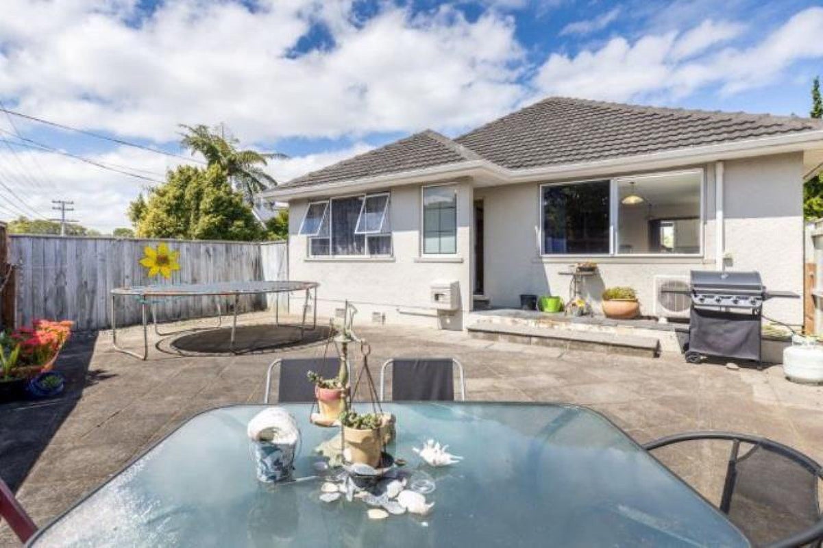98 Mangorei Road, Strandon, New Plymouth - Carousel 1