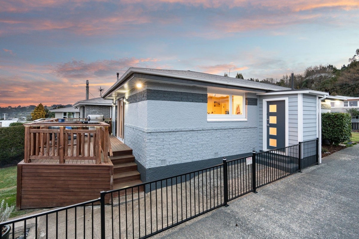 22 Stephen Street, Halfway Bush, Dunedin, Otago - Carousel 1