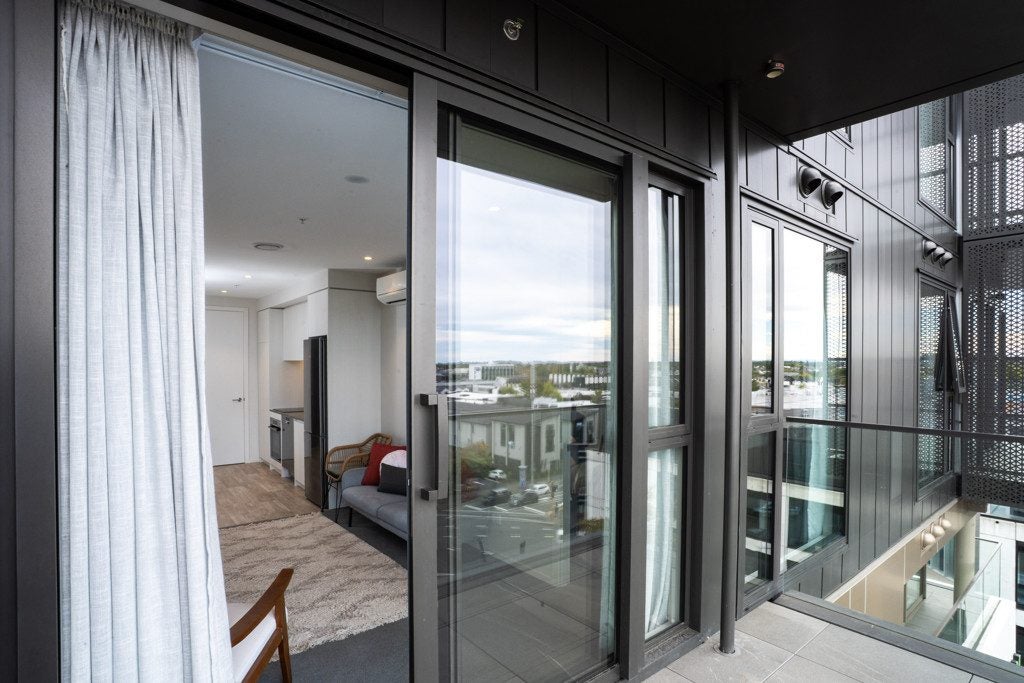 608/64 Kilmore Street, Christchurch Central, Christchurch - Carousel 2