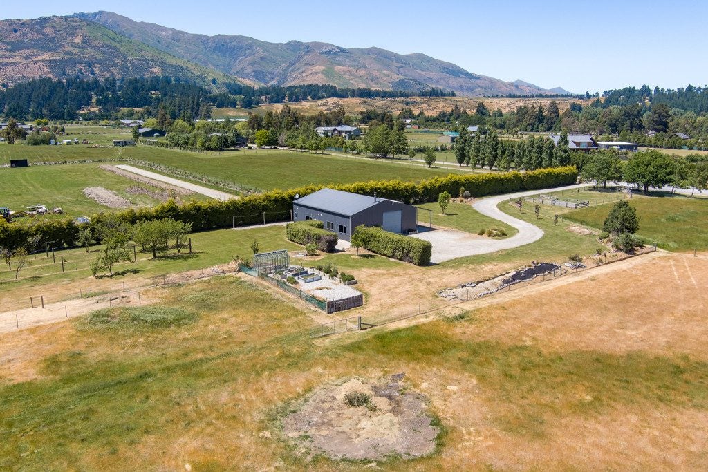 119 Lachlan Avenue, Wanaka - Carousel 1