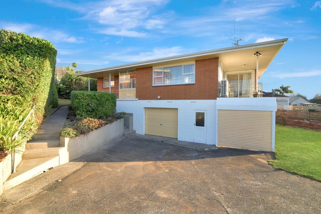 14 Chevron Drive, Bellevue, Tauranga - Carousel 1