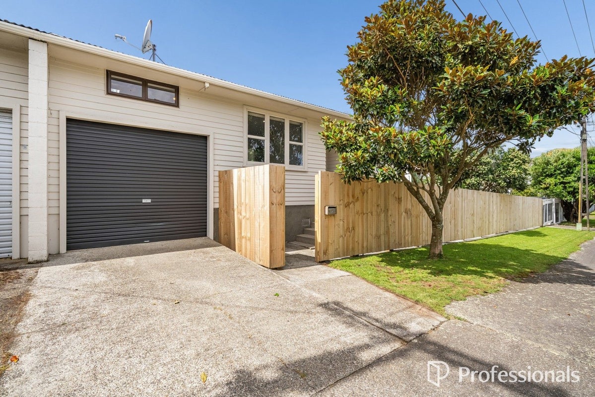 1A Carter Street, Belmont, Lower Hutt - Carousel 1