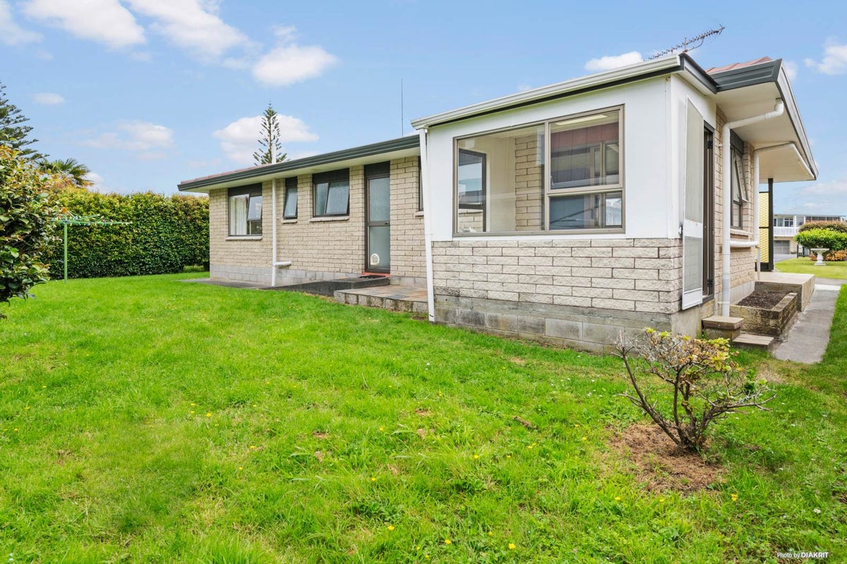 129B Centreway Road, Orewa, Orewa - Carousel 1