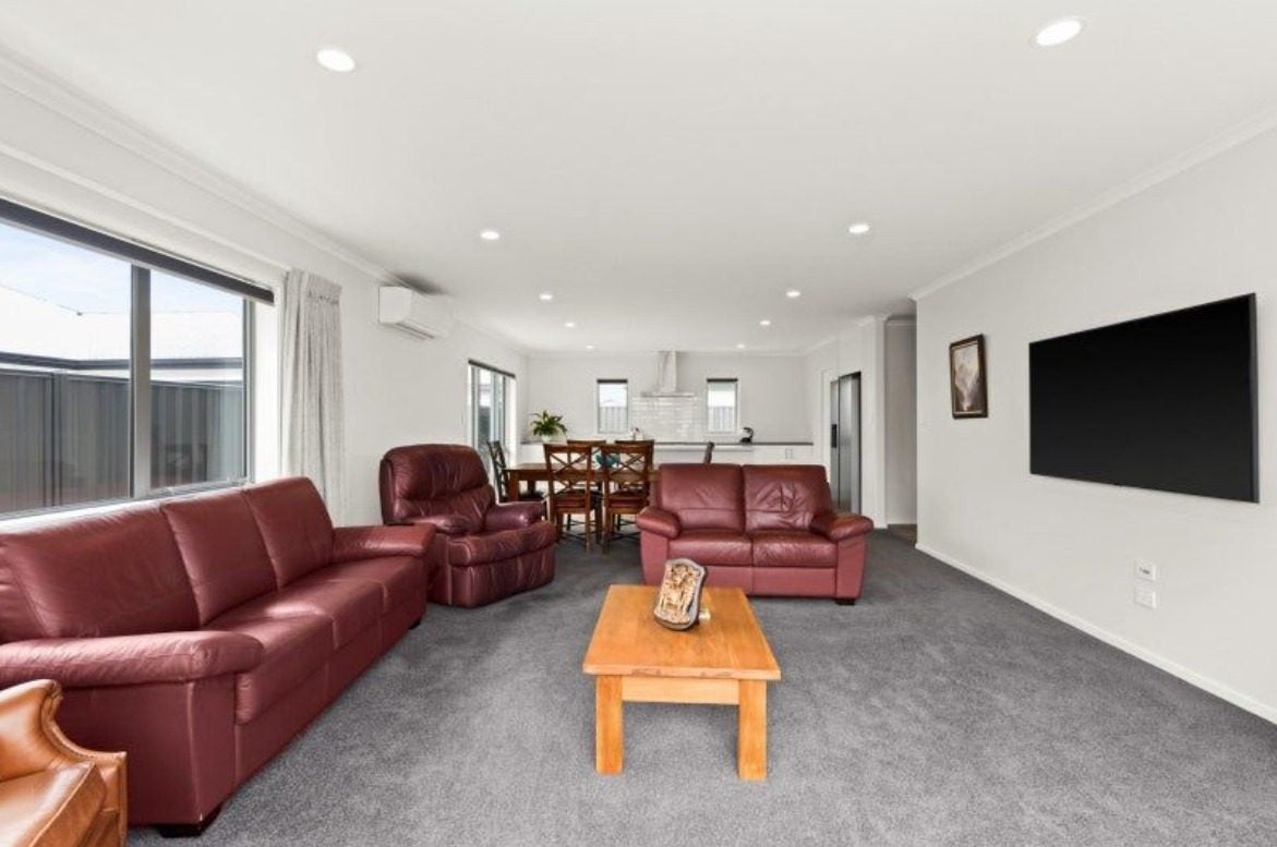 14 Rangataiki Place, Te Awa, Napier - Carousel 2