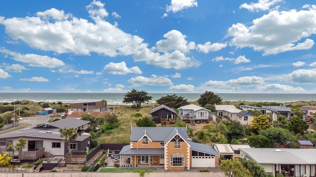 11A Bridge Street, New Brighton, Christchurch - Carousel 2