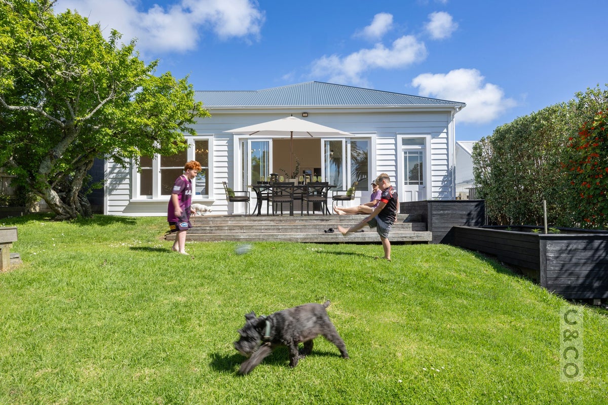 28 Rata Street, Helensville, Rodney, Auckland - Carousel 1