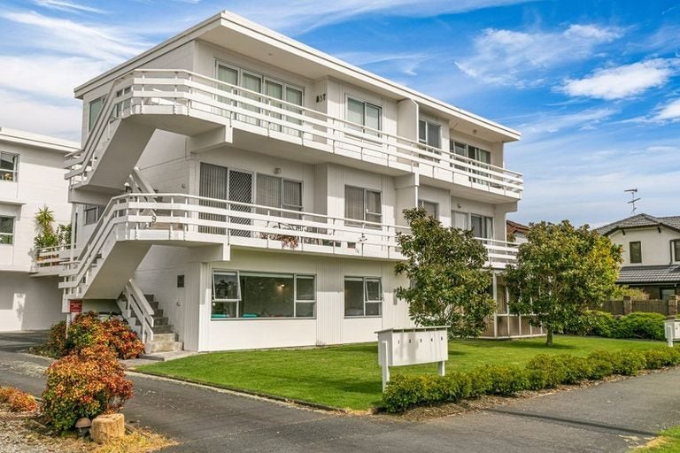 1/9 Marau Crescent, Mission Bay, Auckland - Carousel 1