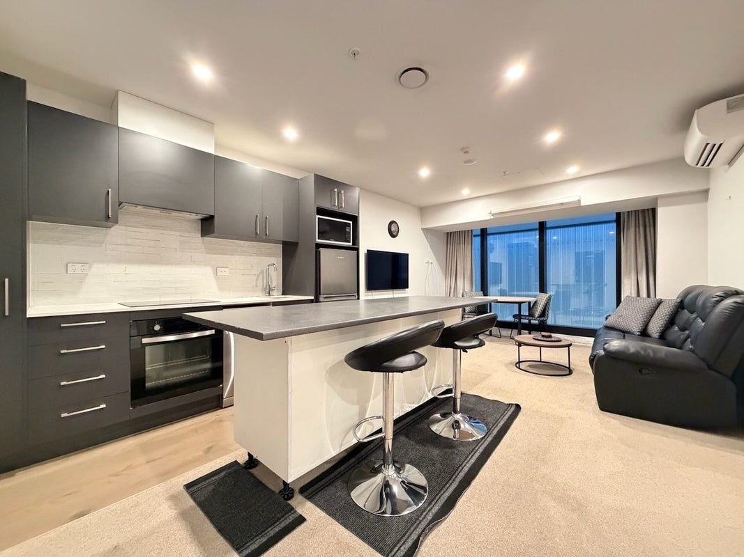 112/123 Taranaki Street, Te Aro, Wellington - Carousel 1