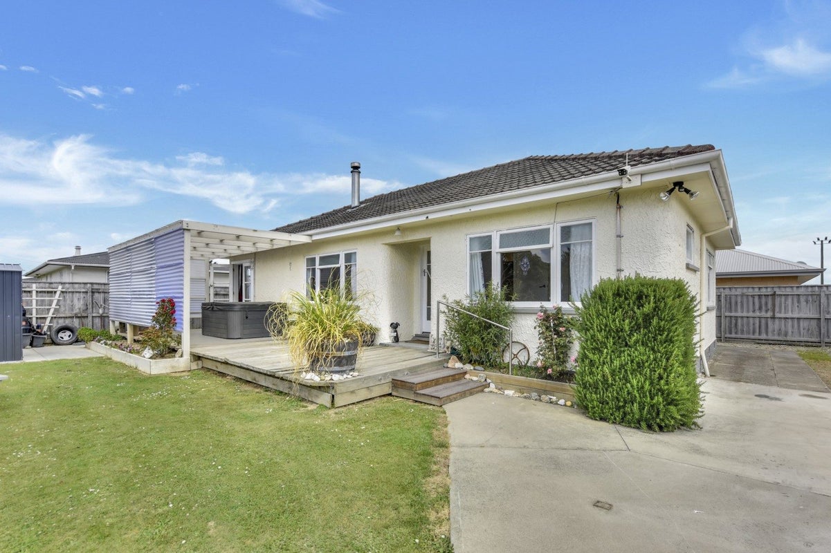 11 Mcglashen Street, Motueka - Carousel 1